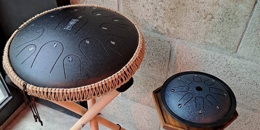 event-banner-不用樂譜 不用技巧 音樂自己會說話  即興敲出空靈鼓華麗和弦~~線上教學