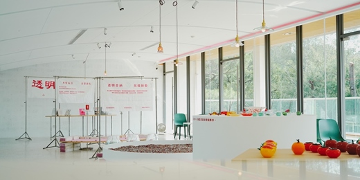 event-banner-春室GLASS STUDIO + The POOL 新竹秘境導覽半日遊|春室全棟導覽&當期展覽 - 透明廟仔| 3月平日限定