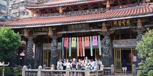 event-banner-【新富十週年展x艋舺龍山寺】 《法會直擊!中元盂蘭盆儀式深度探索》