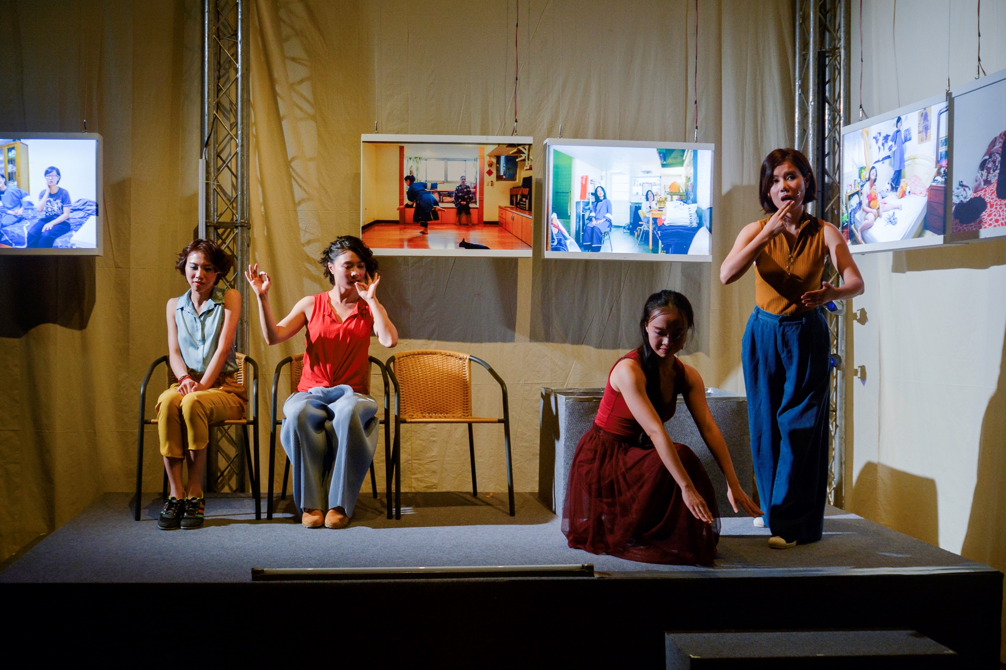 藍衫之下,購票詳情請洽兩廳院售票系統