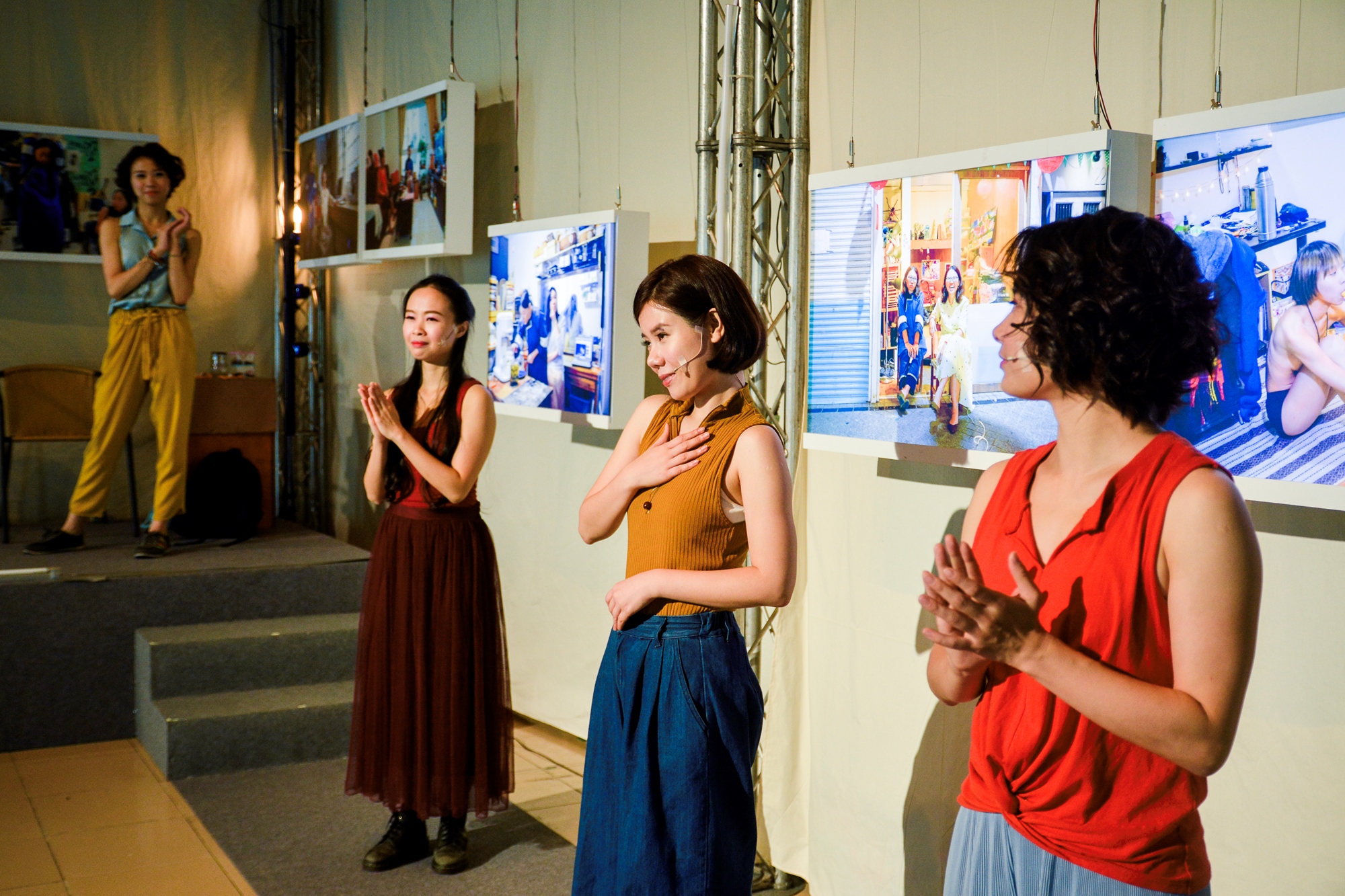 藍衫之下,購票詳情請洽兩廳院售票系統