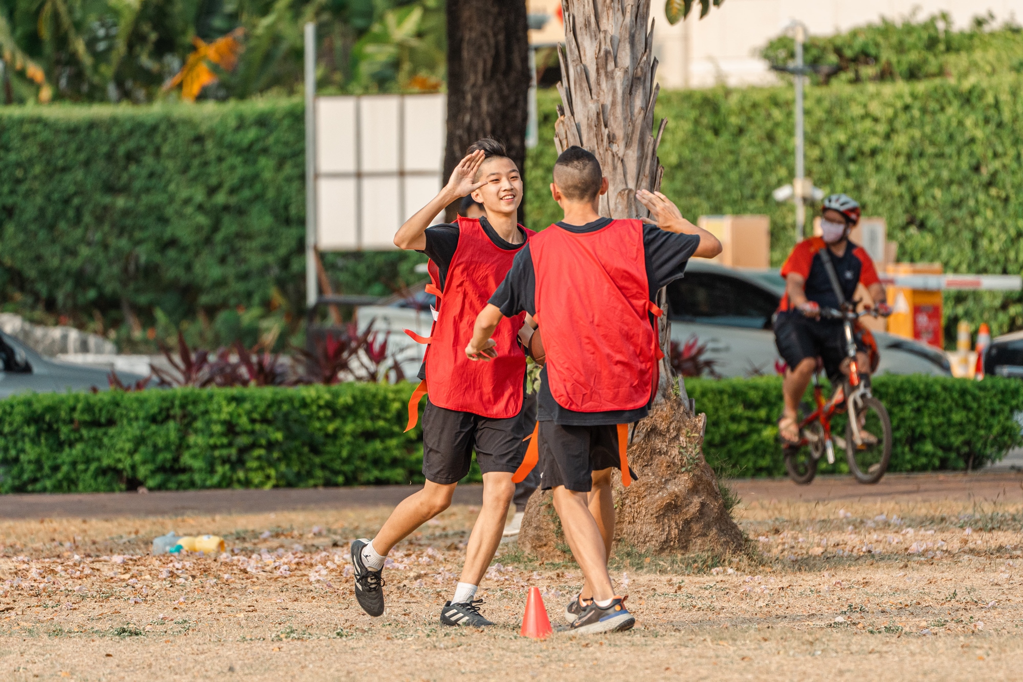 高雄腰旗橄欖球體驗賽在凹子底森林公園