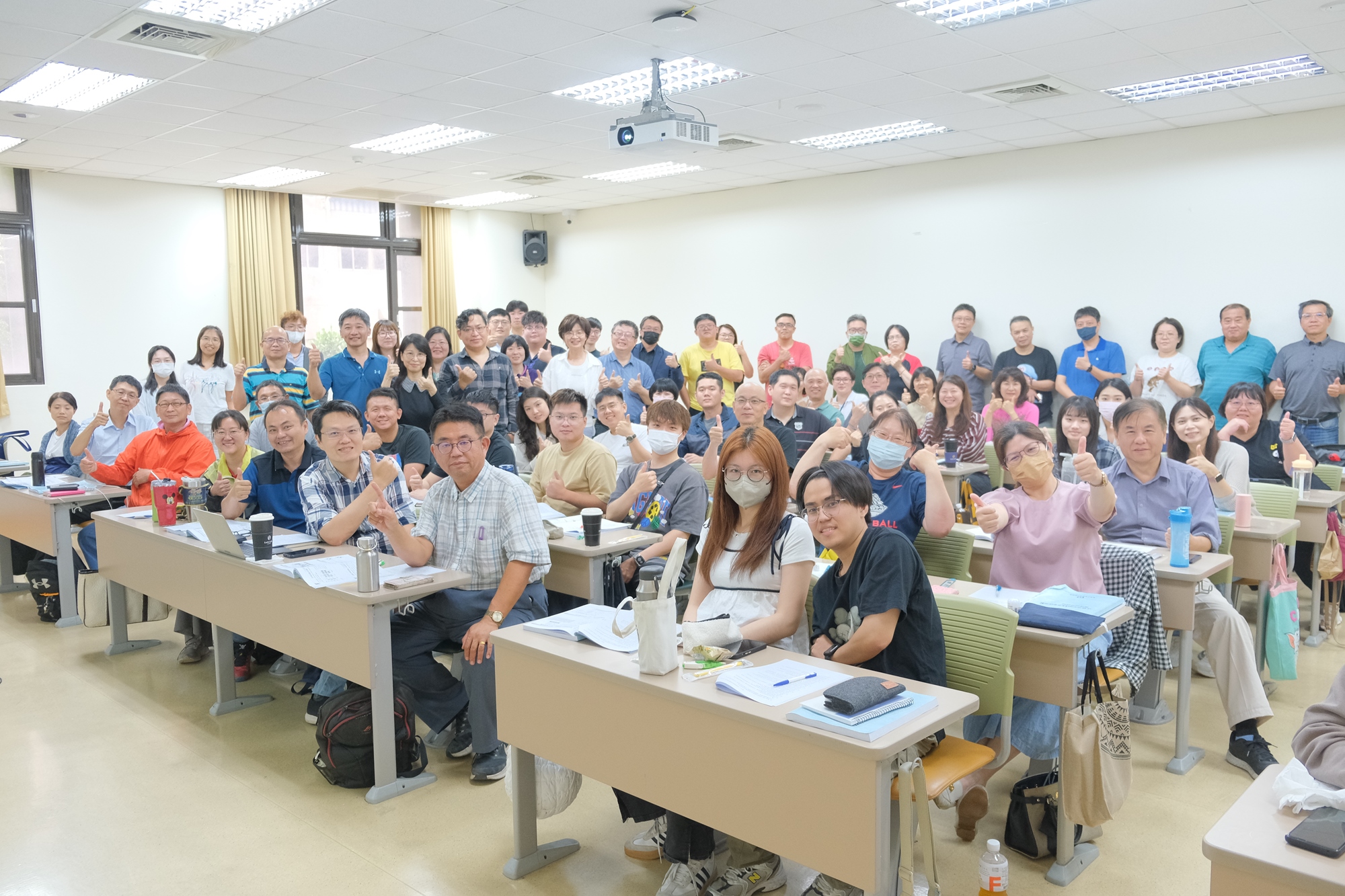 學院課程大合照