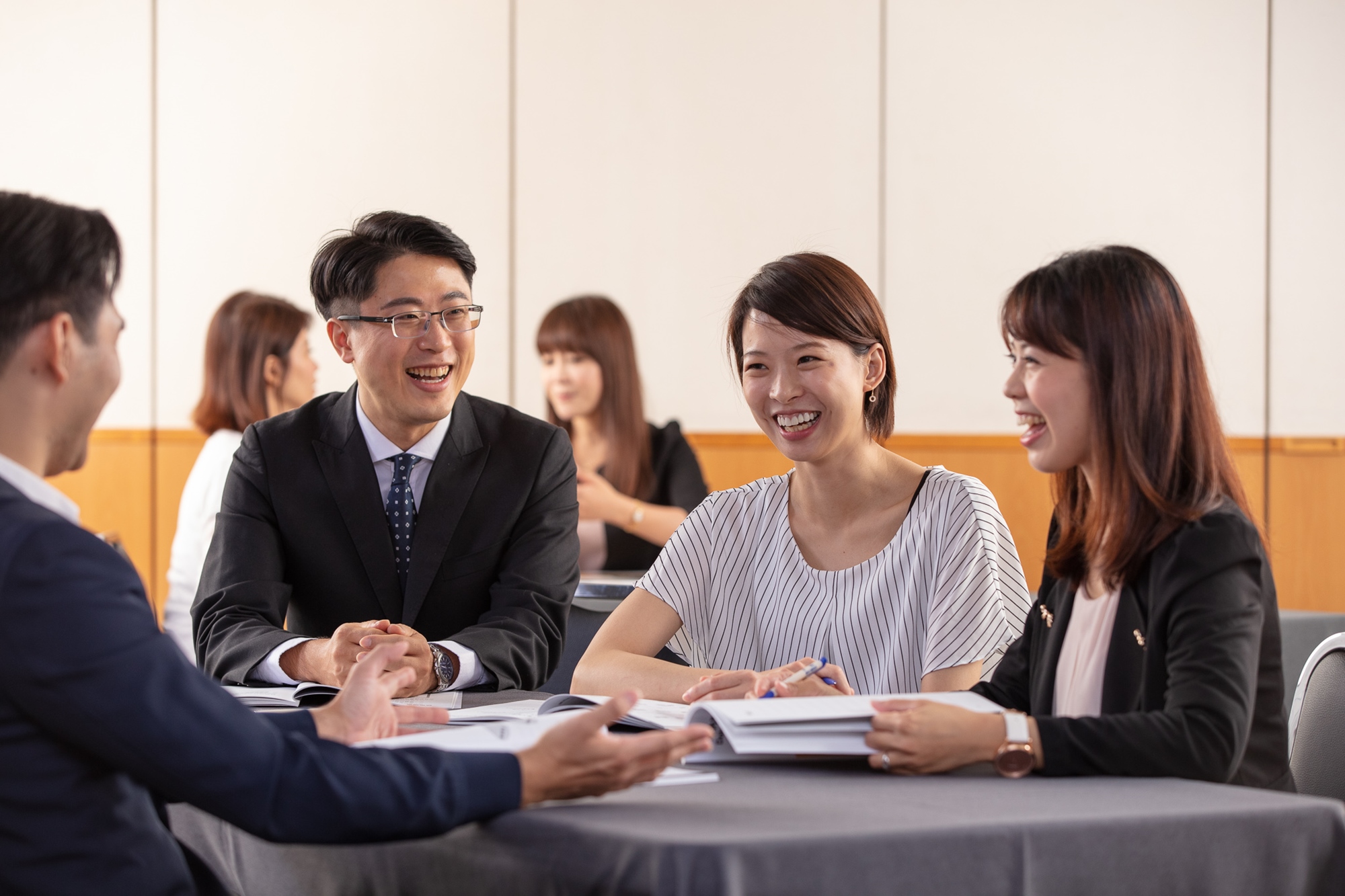 卡內基訓練能讓你找到更自信熱忱的自己。