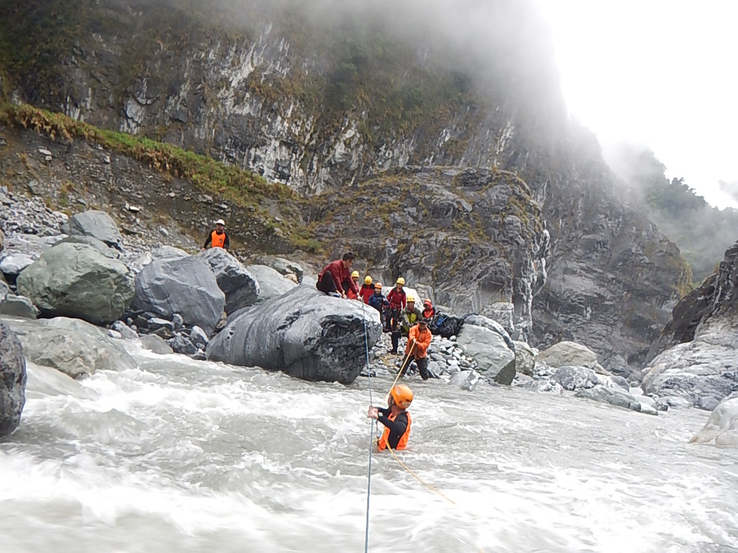 除了登山，詹喬愉也擁有十多年的搜救經歷，參與過數十起登山搜救。照片提供：詹喬愉