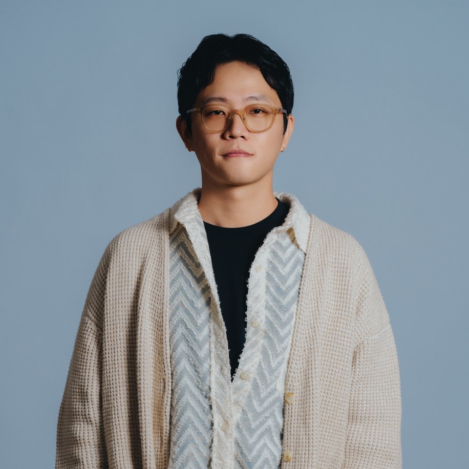 羅硯澤藝術家