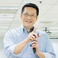李飛彤