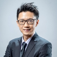Dr.Adrian Low 劉英健博士