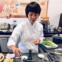 黃育芯