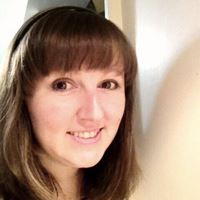 韓荷麗 Holly Harrington