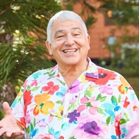 恰克‧史匹桑諾 (DR.Chuck Spezzano)