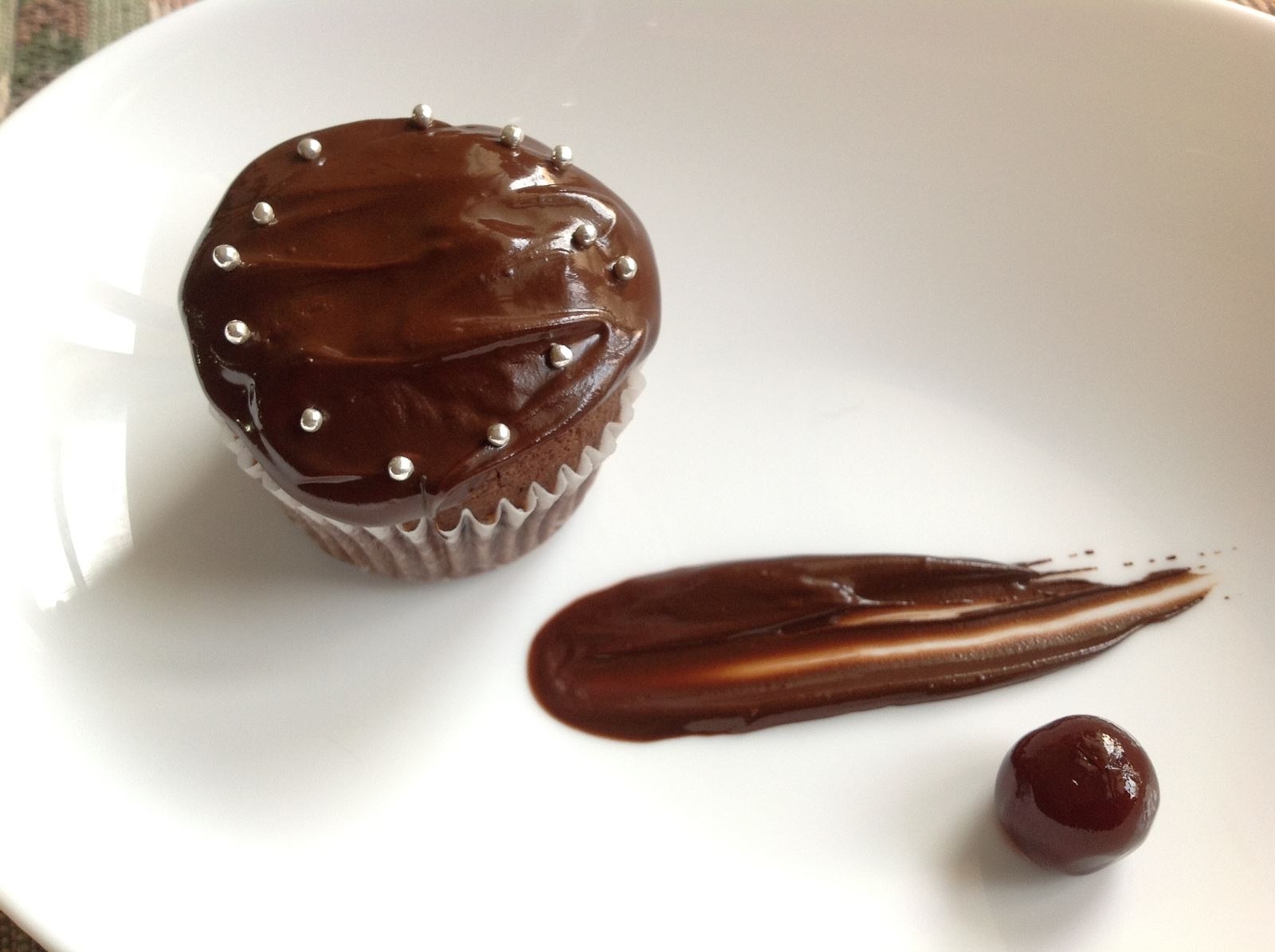 4/13(六)14點　法式小蛋糕：酒漬櫻桃巧克力蛋糕