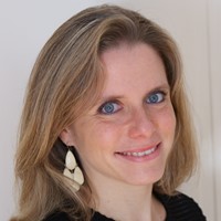 布依鄔女士 Rébecca Bouillou