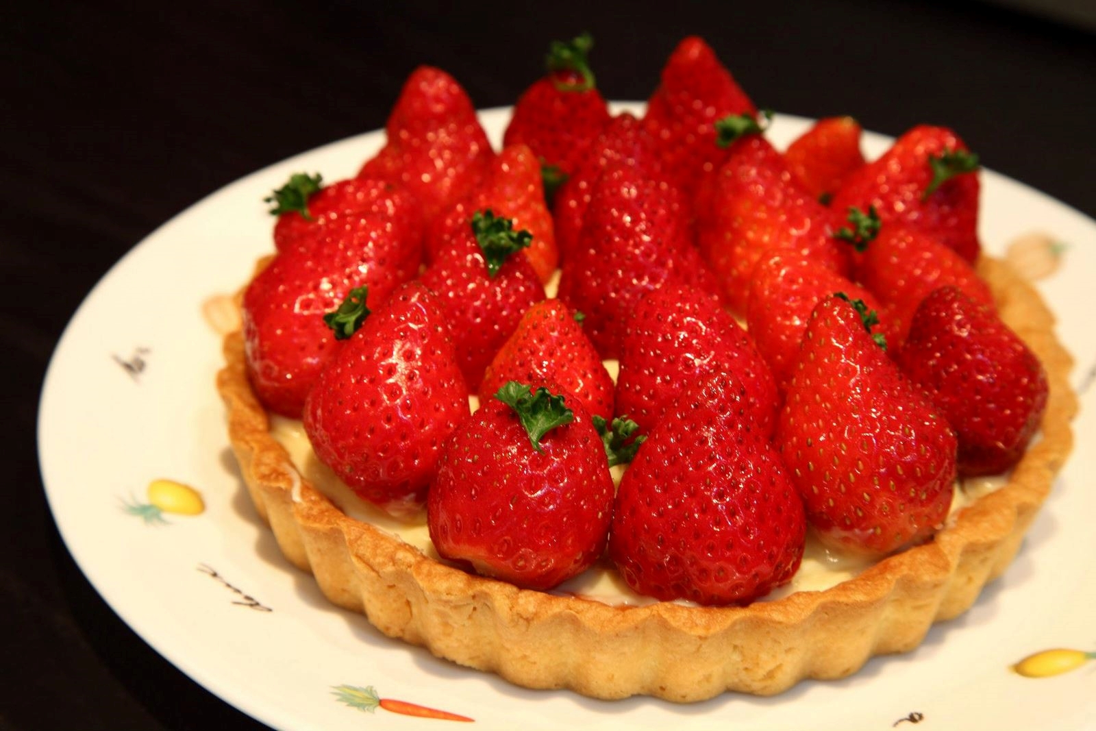 幸福草莓奶油塔