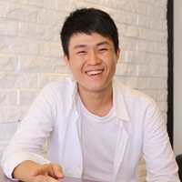 徐宏愷"老闆姓「徐」的《陳家聲工作室》"