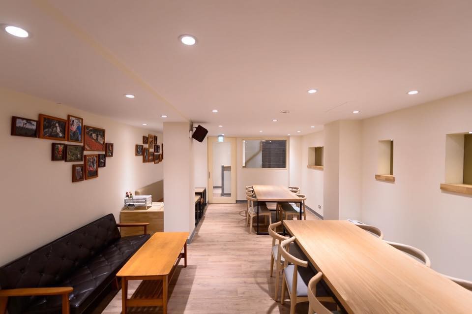 講座地點：角落咖啡