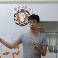 Aaron 章魚哥 老師