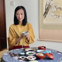 岸本太太（何穎怡）