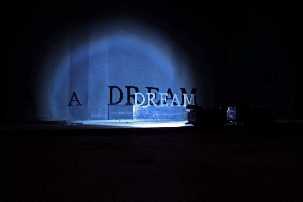 結合五感的深入體驗，猶如進入航行於星際的奇幻旅程