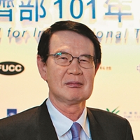 儒鴻企業董事長 洪鎮海