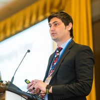 Usman Iqbal 烏斯馬