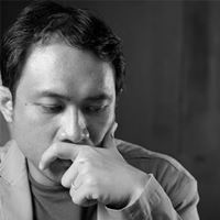 龍男以撒克．凡亞思