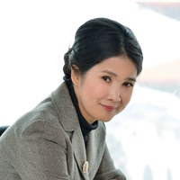 陳虹安藝術經理人