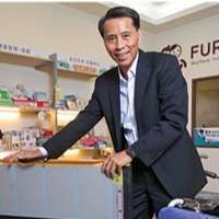 福樂多事業股份有限公司董事長 蔡錦墩