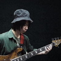 Larry 陳信亨