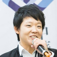 邱士芸 Zora