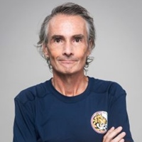 德利士 Alex BEARE