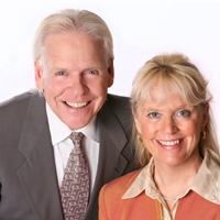 阿雷瑞克.艾瑞南德博士與辛西亞.艾瑞南德博士