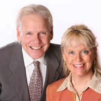 Dr. Alarik & Cynthia Arenander
