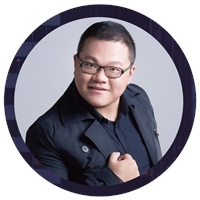 何佳勳（小圭）老師