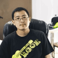 韓易螢（Geoffrey Han）  