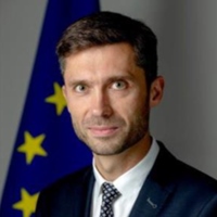 高哲夫/Filip GRZEGORZEWSKI