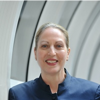 凡妮莎·拉塔歇爾