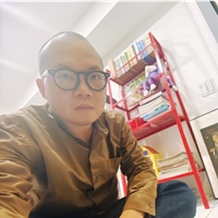 廖偉棠