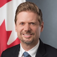 Jordan Reeves (芮喬丹)