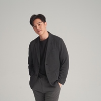 羅鈞鴻(小虎老師)