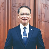 顏博文