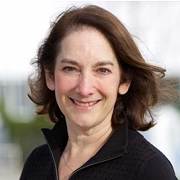 貝絲.戴維斯 (Beth Davies)