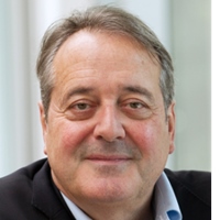 馮斯・瓊潘納斯 (Fons Trompenaars )