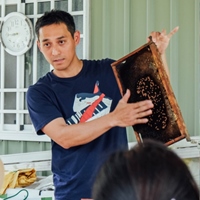月勝吉