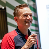 吳海峯 (Mr. Ralph Uhlmann)