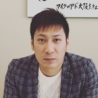 石坂 哲 也 Tetsuya Ishisaka
