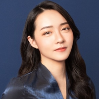 LINE熱點 事業部副理 Alicia