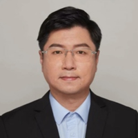 Dr. Eric Huang