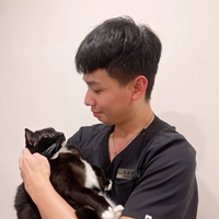 殷碩韓 獸醫師