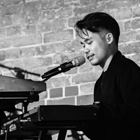 Dennis Chung 鐘崇豪